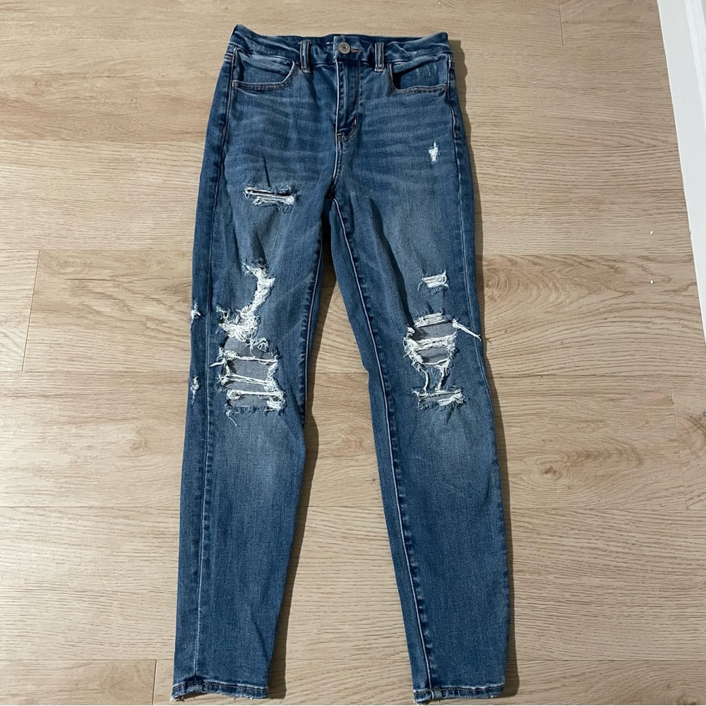 American Eagle Curvy High Rise Jeans Size 4